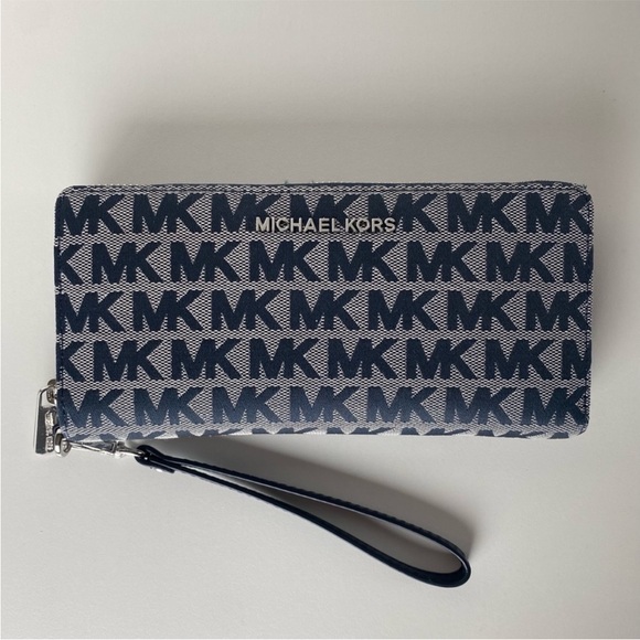 Michael Kors Blue Monogram Bag and Wallet Set - Picture 11 of 16